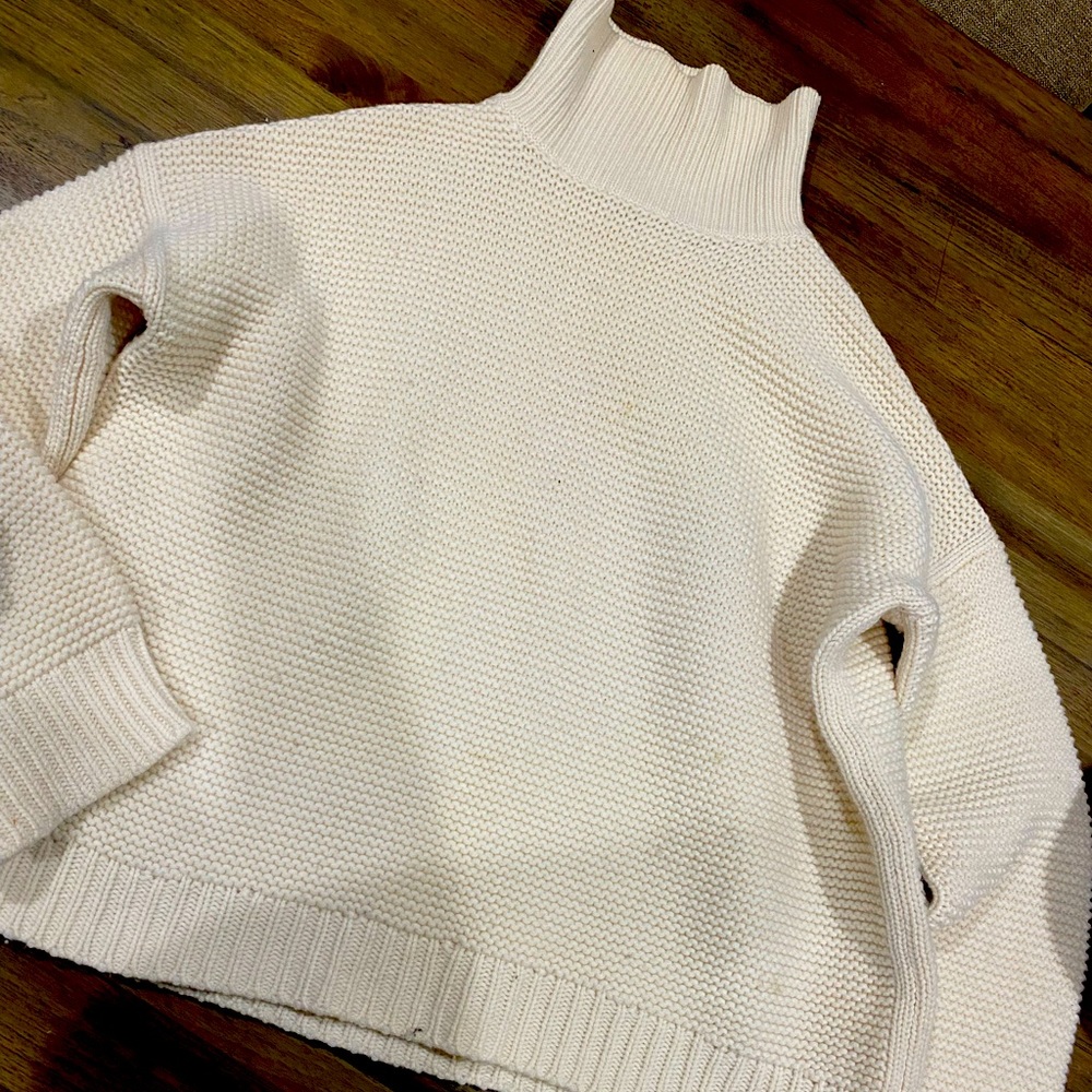 Vince Beige Sweater
